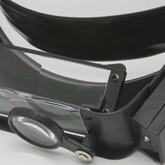 Lente d'ingrandimento frontale con illuminazione - da testa